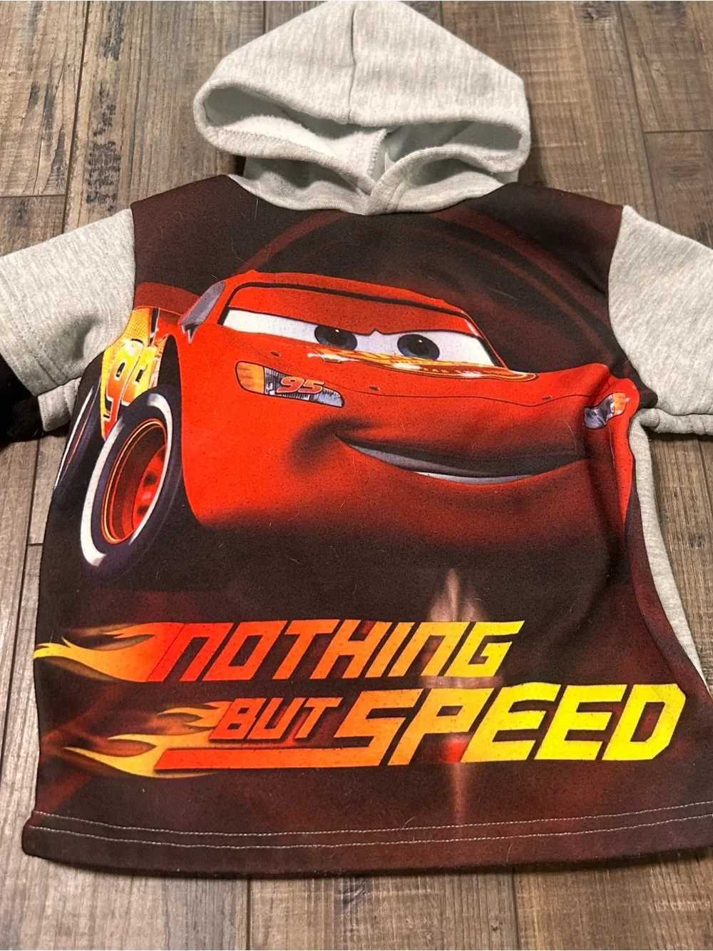 Disney Cars Lightning Mcqueen Hoodie Sweatshirt Size 4 - Picture 2 of 7